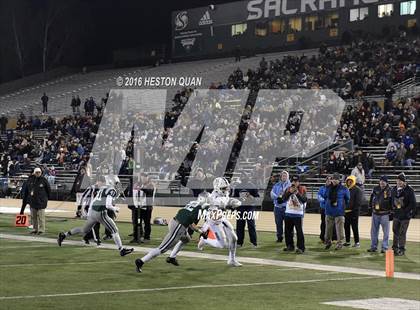 Thumbnail 1 in De La Salle vs.St. John Bosco (CIF State Open Division Final) photogallery.