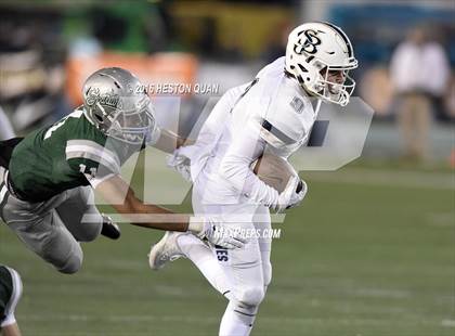 Thumbnail 3 in De La Salle vs.St. John Bosco (CIF State Open Division Final) photogallery.