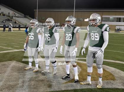 Thumbnail 1 in De La Salle vs.St. John Bosco (CIF State Open Division Final) photogallery.