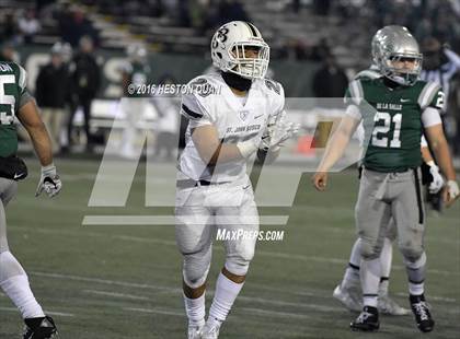 Thumbnail 2 in De La Salle vs.St. John Bosco (CIF State Open Division Final) photogallery.