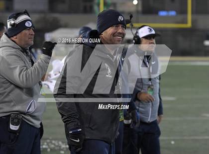 Thumbnail 2 in De La Salle vs.St. John Bosco (CIF State Open Division Final) photogallery.