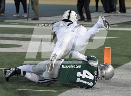 Thumbnail 2 in De La Salle vs.St. John Bosco (CIF State Open Division Final) photogallery.