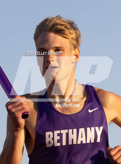 Thumbnail 2 in Weatherford Eagle Invitational (Relays) photogallery.