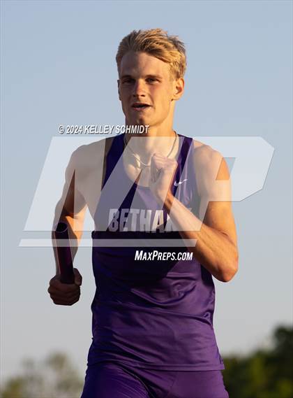 Thumbnail 1 in Weatherford Eagle Invitational (Relays) photogallery.