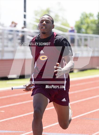 Thumbnail 2 in Weatherford Eagle Invitational (Relays) photogallery.