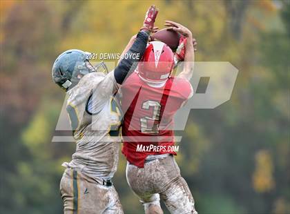Thumbnail 2 in Finney/Northstar Christian Academy @ Red Jacket   (NYSPHSAA Section V 8-Man Quarterfinal) photogallery.