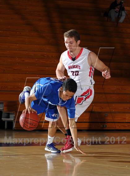 Thumbnail 3 in Alta Loma vs. Redlands East Valley (Inland Empire Classic) photogallery.