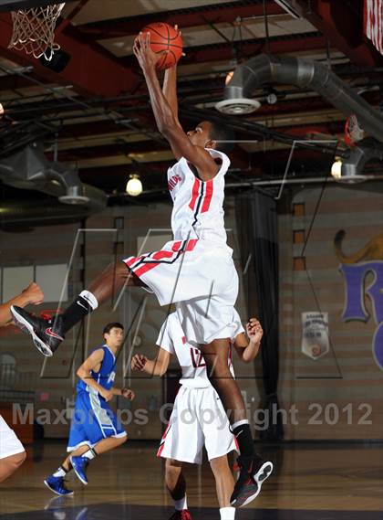 Thumbnail 3 in Alta Loma vs. Redlands East Valley (Inland Empire Classic) photogallery.