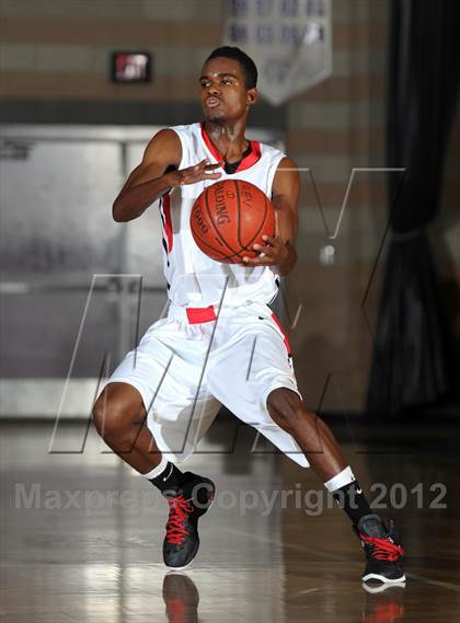 Thumbnail 1 in Alta Loma vs. Redlands East Valley (Inland Empire Classic) photogallery.