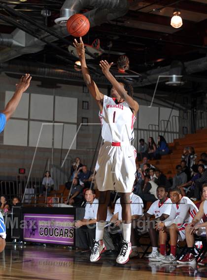 Thumbnail 1 in Alta Loma vs. Redlands East Valley (Inland Empire Classic) photogallery.