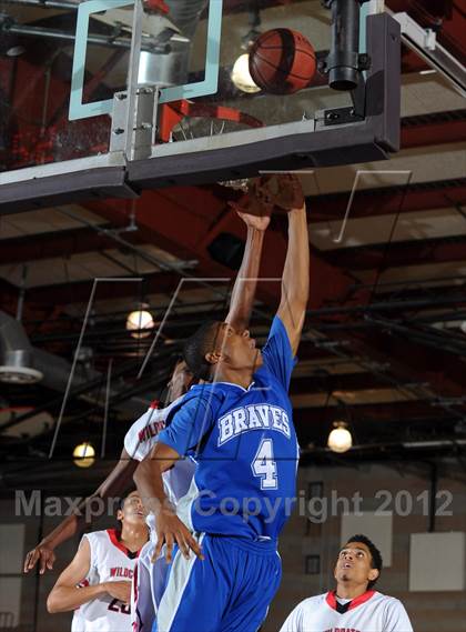 Thumbnail 2 in Alta Loma vs. Redlands East Valley (Inland Empire Classic) photogallery.