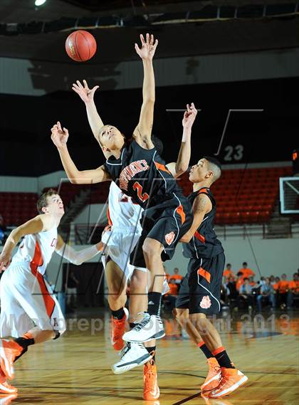 Thumbnail 2 in Abilene vs. Independence (KSHSAA 4A  1st Round) photogallery.