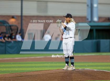 Thumbnail 2 in Eisenhower vs. Valley Center (KSHSAA 5A Quarterfinal) photogallery.