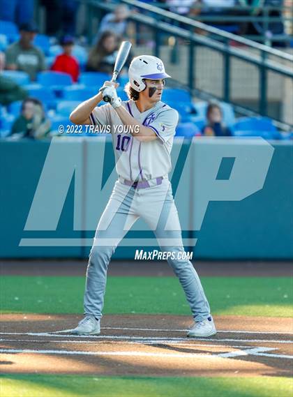 Thumbnail 2 in Eisenhower vs. Valley Center (KSHSAA 5A Quarterfinal) photogallery.