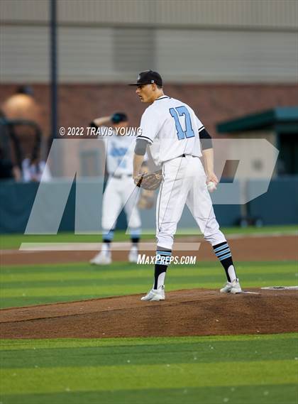 Thumbnail 2 in Eisenhower vs. Valley Center (KSHSAA 5A Quarterfinal) photogallery.