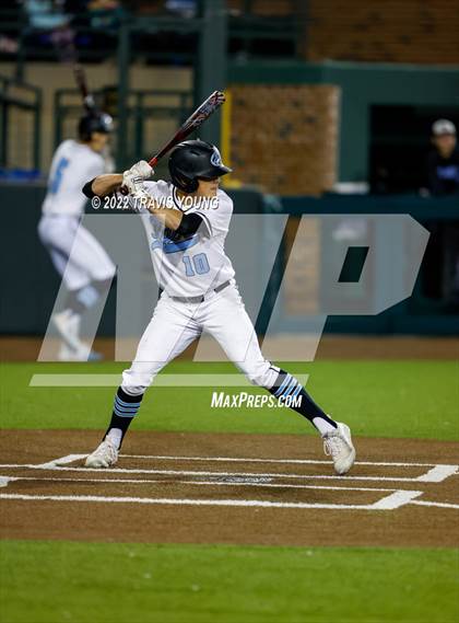 Thumbnail 1 in Eisenhower vs. Valley Center (KSHSAA 5A Quarterfinal) photogallery.