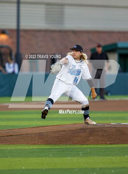 Thumbnail 3 in Eisenhower vs. Valley Center (KSHSAA 5A Quarterfinal) photogallery.