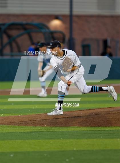 Thumbnail 3 in Eisenhower vs. Valley Center (KSHSAA 5A Quarterfinal) photogallery.