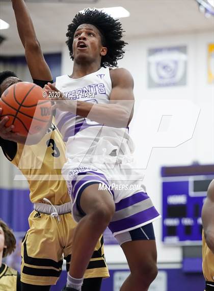 Thumbnail 2 in Warren Central @ Ben Davis photogallery.