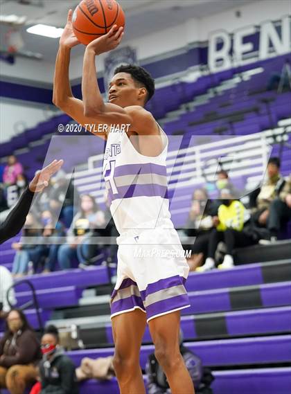 Thumbnail 1 in Warren Central @ Ben Davis photogallery.