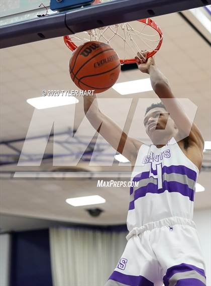 Thumbnail 2 in Warren Central @ Ben Davis photogallery.