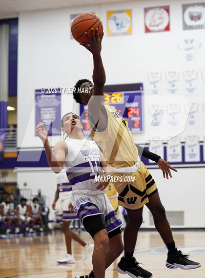 Thumbnail 1 in Warren Central @ Ben Davis photogallery.