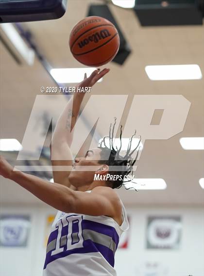 Thumbnail 3 in Warren Central @ Ben Davis photogallery.