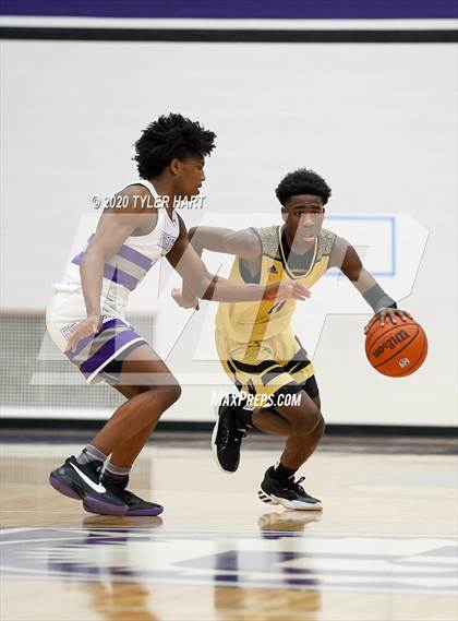 Thumbnail 2 in Warren Central @ Ben Davis photogallery.