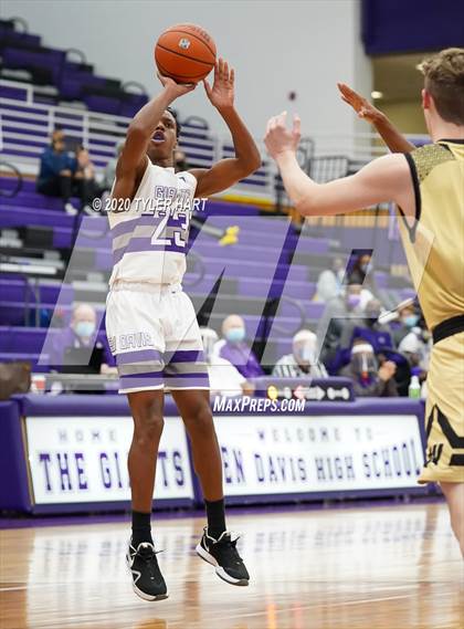 Thumbnail 1 in Warren Central @ Ben Davis photogallery.