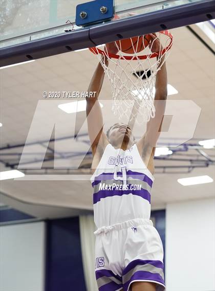 Thumbnail 3 in Warren Central @ Ben Davis photogallery.