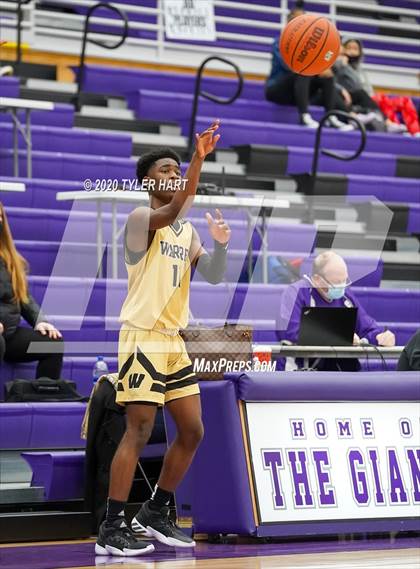 Thumbnail 2 in Warren Central @ Ben Davis photogallery.
