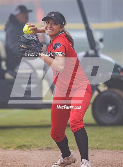 Thumbnail 1 in Aptos vs Burlingame (Stevenson School) photogallery.