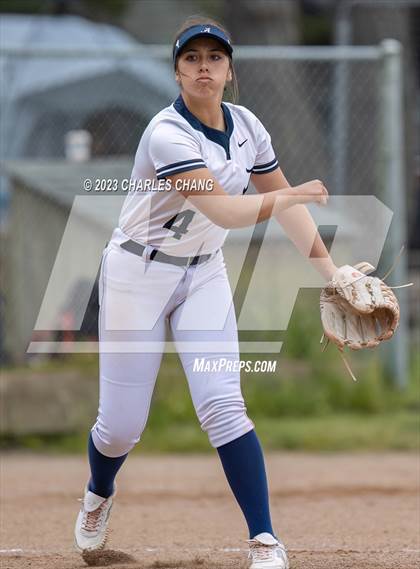 Thumbnail 1 in Aptos vs Burlingame (Stevenson School) photogallery.