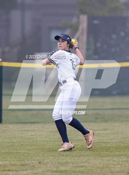 Thumbnail 1 in Aptos vs Burlingame (Stevenson School) photogallery.