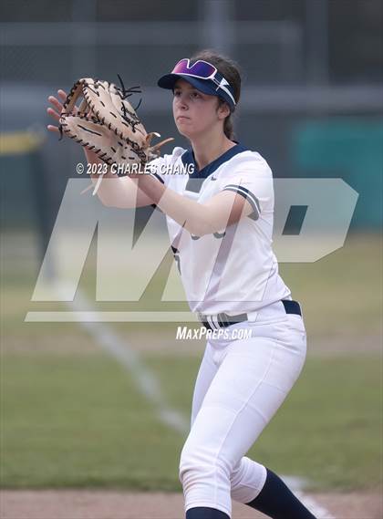Thumbnail 1 in Aptos vs Burlingame (Stevenson School) photogallery.