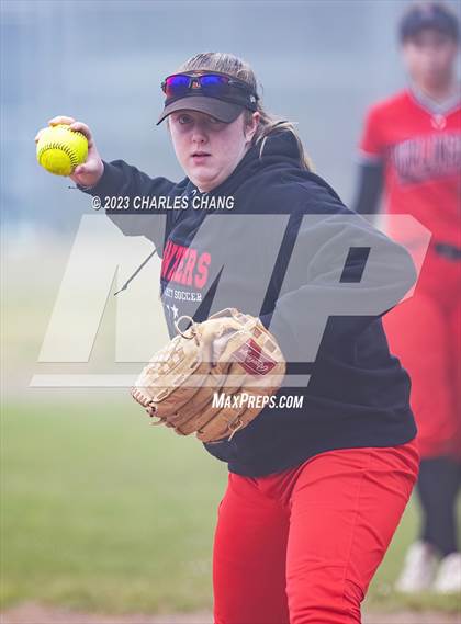 Thumbnail 3 in Aptos vs Burlingame (Stevenson School) photogallery.