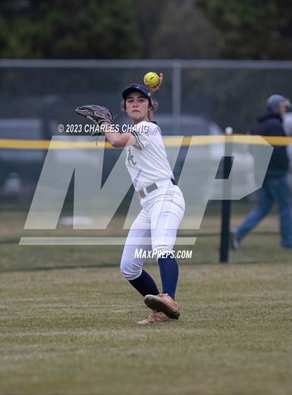 Thumbnail 1 in Aptos vs Burlingame (Stevenson School) photogallery.
