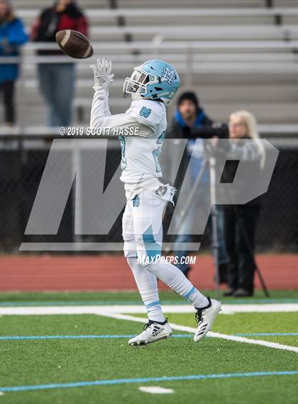 Thumbnail 2 in Walled Lake Western vs. Mona Shores (MHSAA D2 Semifinal)  photogallery.
