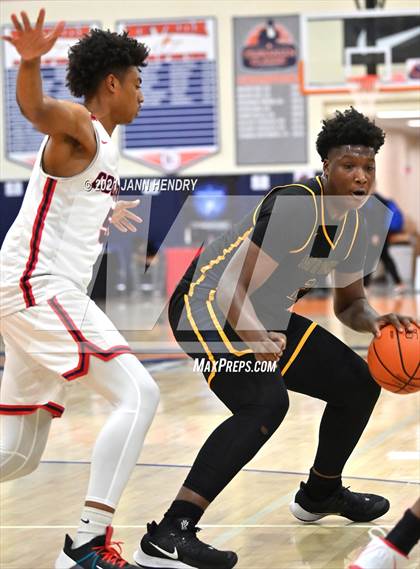 Thumbnail 2 in Oak Cliff Faith Family Academy vs. Coronado (Tarkanian Classic) photogallery.