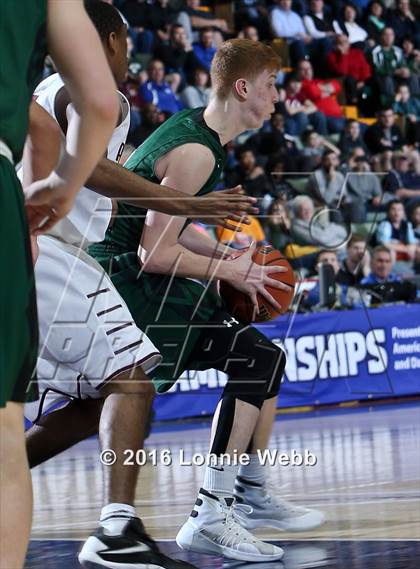 Thumbnail 3 in Shenendehowa vs. Aquinas  (NYSPHSAA Class AA Semifinal) photogallery.