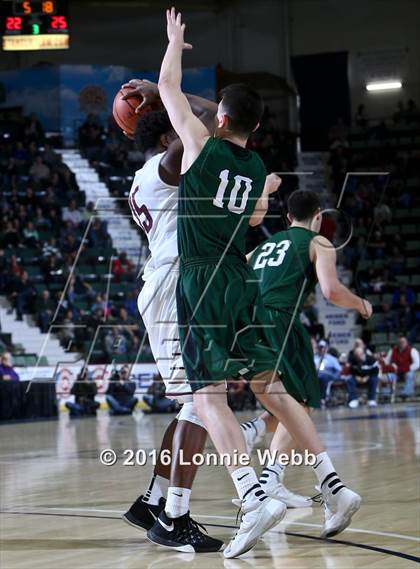 Thumbnail 1 in Shenendehowa vs. Aquinas  (NYSPHSAA Class AA Semifinal) photogallery.