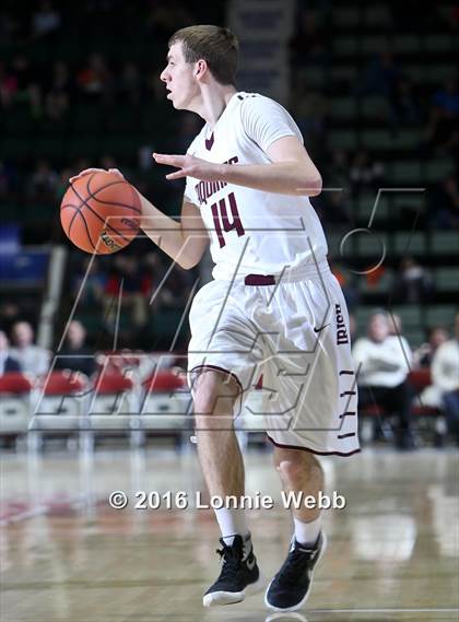 Thumbnail 1 in Shenendehowa vs. Aquinas  (NYSPHSAA Class AA Semifinal) photogallery.