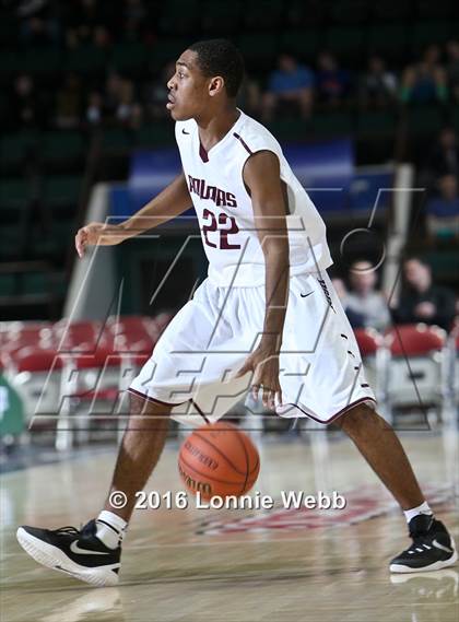 Thumbnail 3 in Shenendehowa vs. Aquinas  (NYSPHSAA Class AA Semifinal) photogallery.