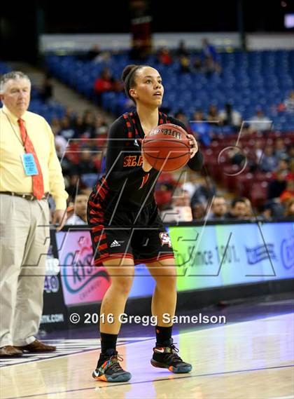 Thumbnail 3 in St. Mary's vs St. Francis (CIF SJS D1 Final) photogallery.