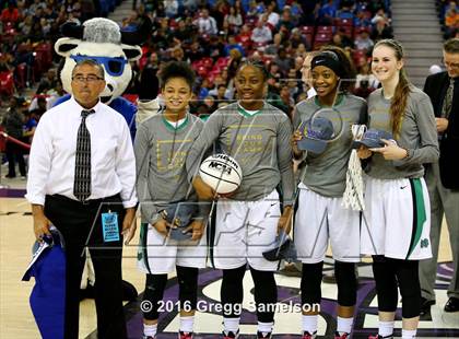 Thumbnail 3 in St. Mary's vs St. Francis (CIF SJS D1 Final) photogallery.