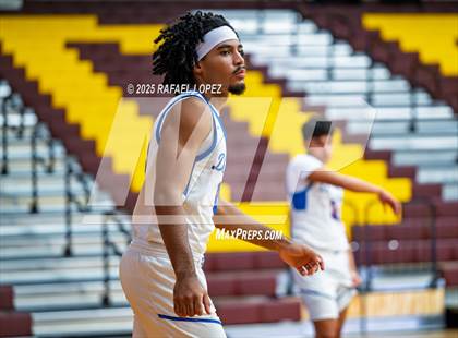 Thumbnail 2 in Dickinson vs. Pearce (McDonald's Texas Invitational) photogallery.