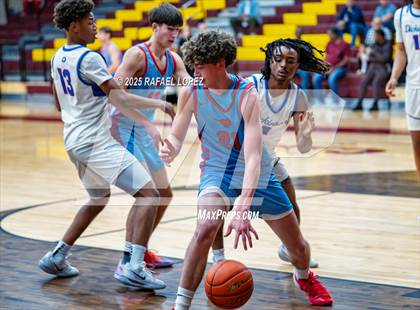 Thumbnail 3 in Dickinson vs. Pearce (McDonald's Texas Invitational) photogallery.