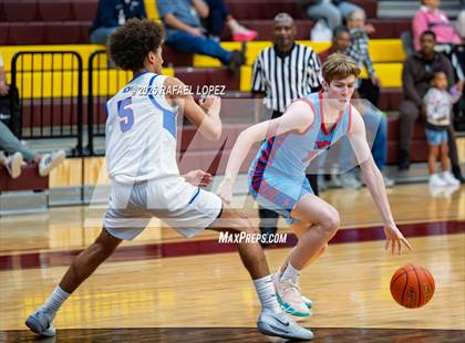 Thumbnail 3 in Dickinson vs. Pearce (McDonald's Texas Invitational) photogallery.