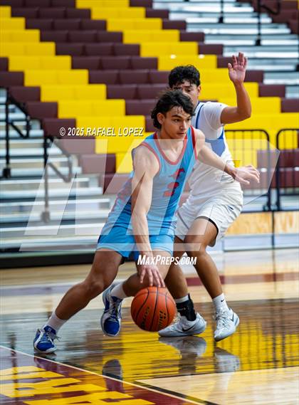 Thumbnail 3 in Dickinson vs. Pearce (McDonald's Texas Invitational Tournament) photogallery.