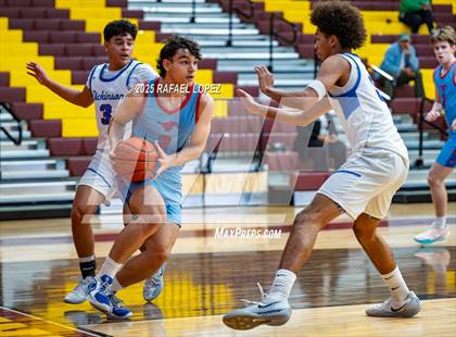 Thumbnail 1 in Dickinson vs. Pearce (McDonald's Texas Invitational) photogallery.